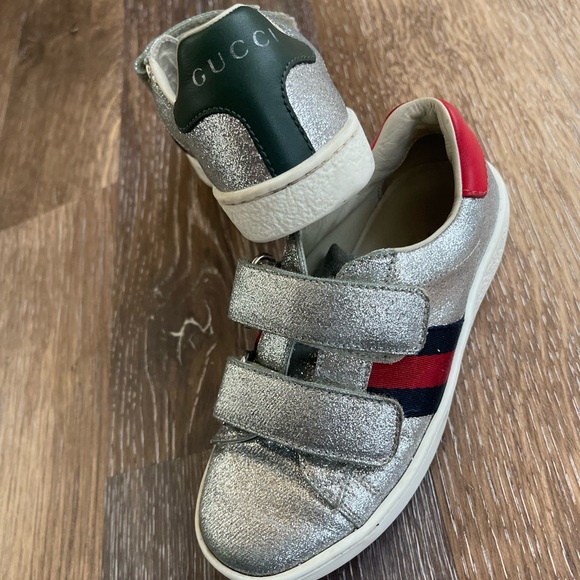Toddler GUCCI Velcro shoes! Size 10.5 (27) - Picture 7 of 8